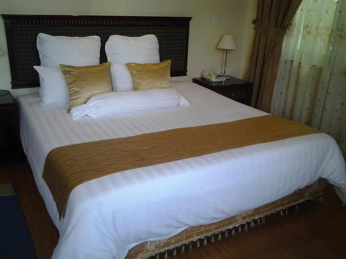 Gold Crest Hotel - Arusha Exteriör bild